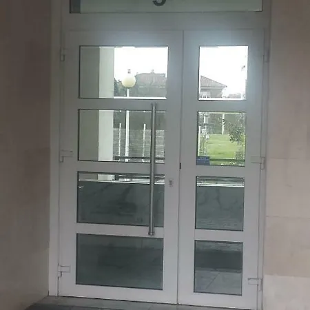 Aps La Deva De شقة